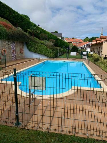 Apartamento D�plex En Comillas. Urb Balc�n Del Cant�brico