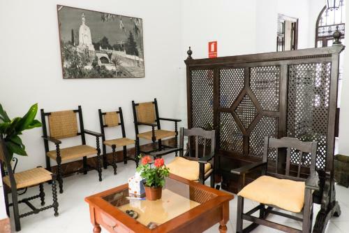 Hostal Casa Mesones. Rural Constantina-sevilla