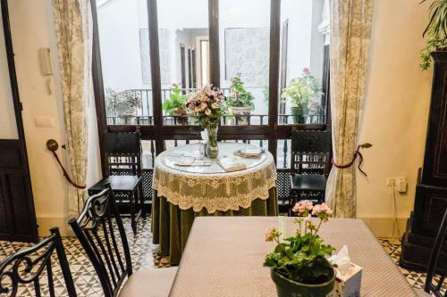 Hostal Casa Mesones. Rural Constantina-sevilla