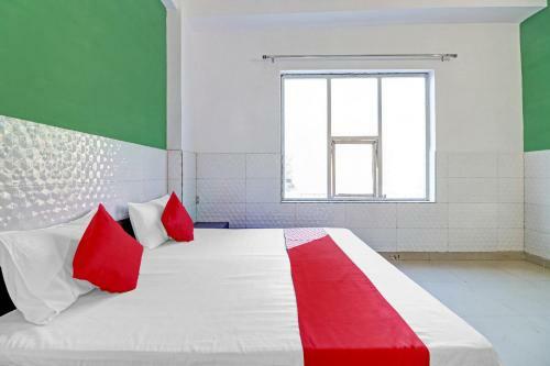 Oyo 84369 Hotel Rk Palace