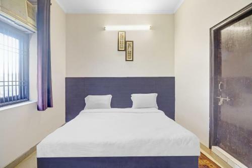 Capital O 86184 Hotel White House