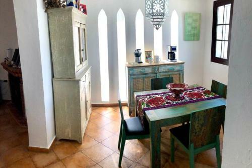 Gatu Villa Lurberri