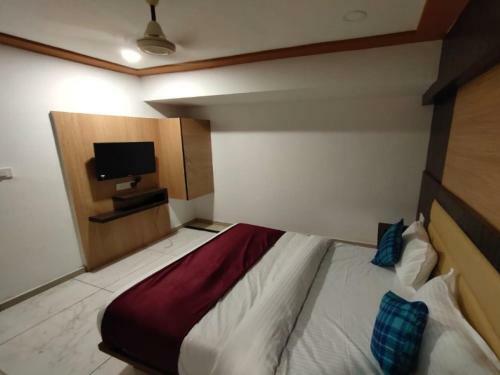 Oyo 81037 Hotel Palak