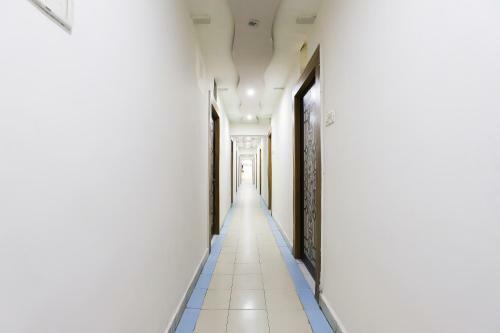 Spot On 48483 Hotel Suryavilas