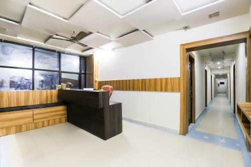 Spot On 48483 Hotel Suryavilas