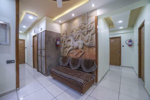 Oyo 66877 Hotel Vm Palace