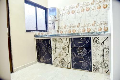 Charyana Hotel And Serviced Apartments