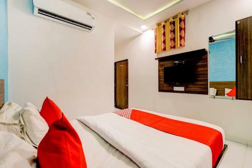 Oyo 71956 Hotel Peradiot