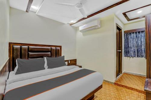 Collection O 83963 Hotel Silver Inn