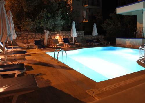 Hostal Lizo Hotel