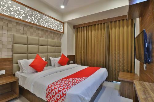 Hotel Hill Park By Sky Stays