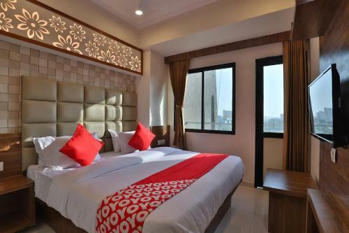 Hotel Hill Park By Sky Stays
