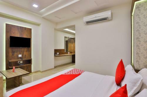 Hotel Hill Park By Sky Stays