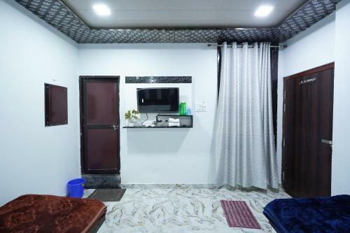 Hotel Alishaan 30 Mtrs From Dargah