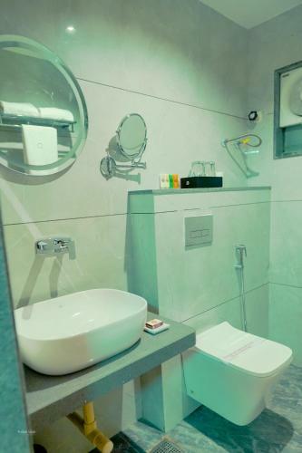 Rg Exclusive Hotel- Akola