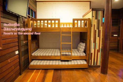 Baan Chompoo Homestay