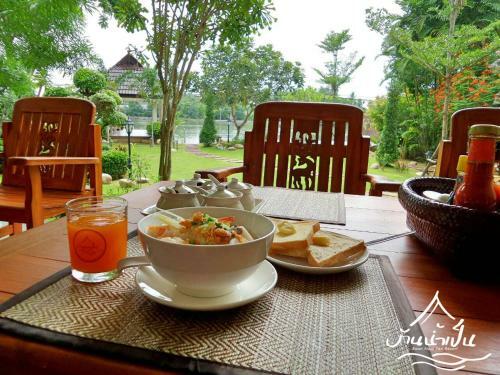 Hotel Baan Nam Pen Resort