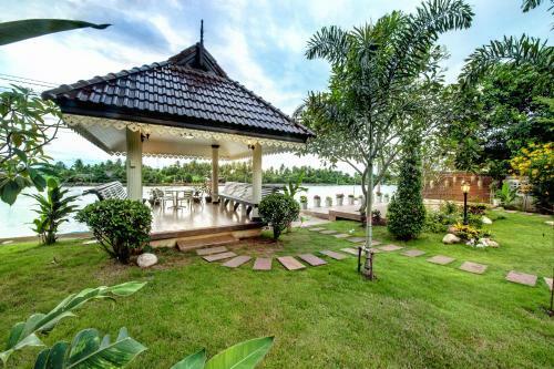 Hotel Baan Nam Pen Resort