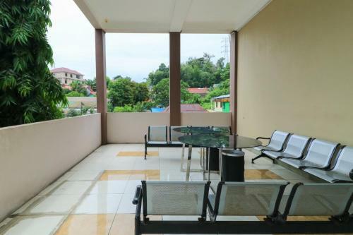 Hostal Riviera Residence