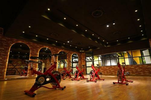 Oxygym Club Hotel & Suites