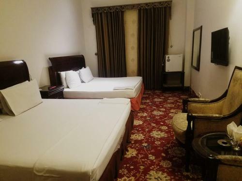 Hotel The One