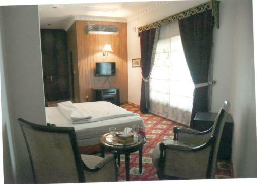 Hotel The One