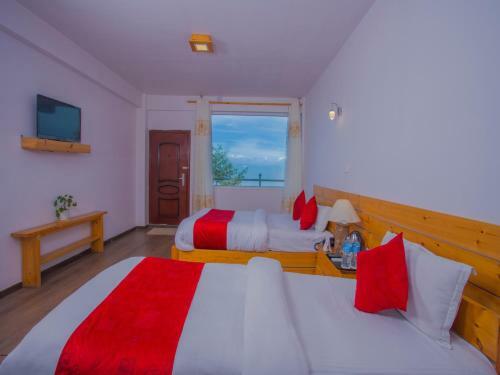 Mount Princess Hotel