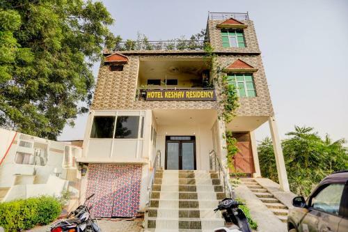 Oyo Flagship 80414 Hotel Keshav Residency