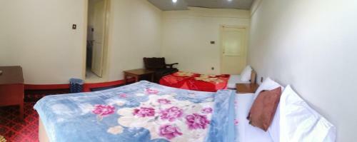 Shah Qulli Inn Hotel