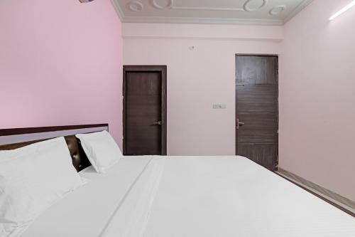 Hotel Oyo 84011 Happy Stay Inn
