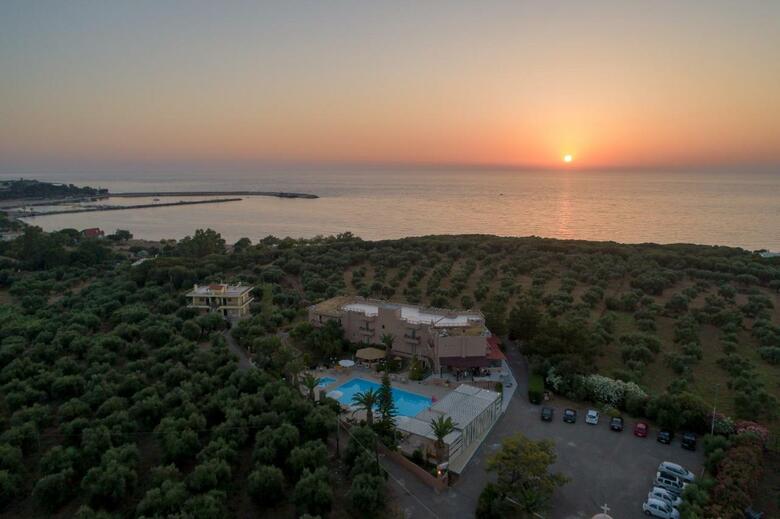 Apollo Resort Art Hotel