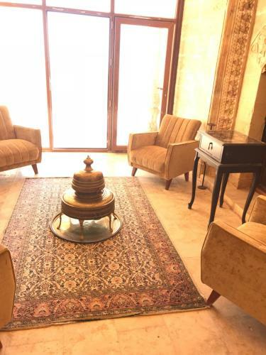 Hostal Kasr-i Abbas Hotel