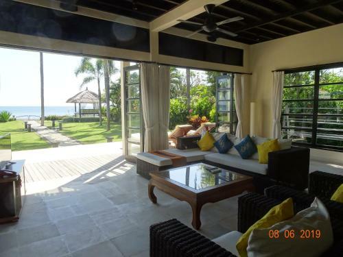 Villa Banjar Beach