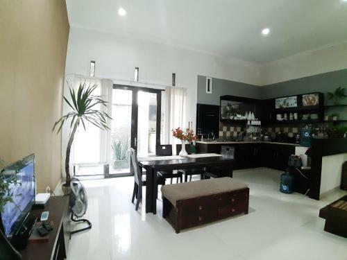Villa Padasuka Raisa