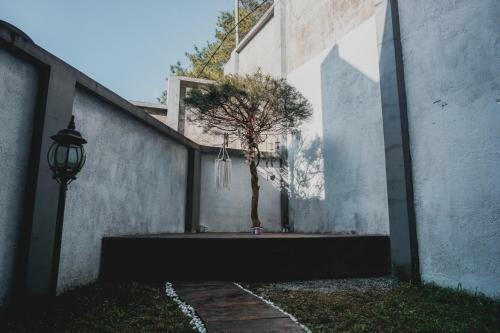 Larasmita Cisitu By Zenrra House