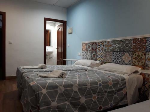 Hostal Pension Cibeles 12