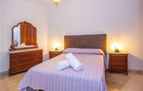 Nice Apartment In C�rdoba With 2 Bedrooms And Wifi