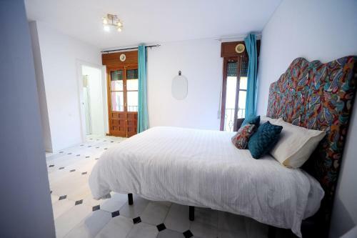 Bed & Breakfast San Basilio�s Red House