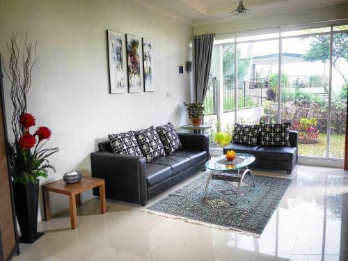 Wiltshire 1 Dago Pakar - Hillside Villa Max 10 Orang
