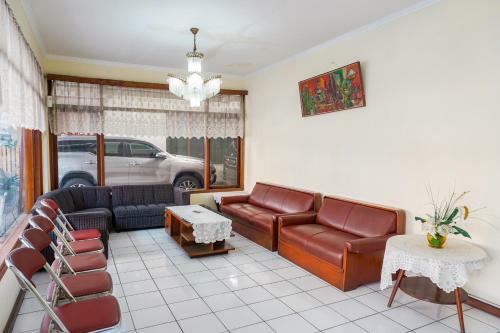 Oyo 2539 Hotel Kurnia