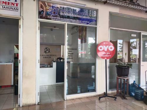 Hotel Oyo 90465 Ars Ira Property The Suites Metro