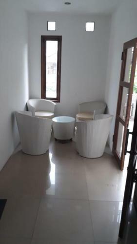 Bed & Breakfast Rumah 23 Terusan Cigadung