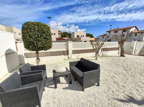 Apartamento Casa Con Jard�n Privado de 300m2 Y Piscina