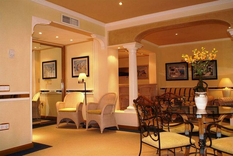 Hotel Benidorm East By Pierre & Vacances