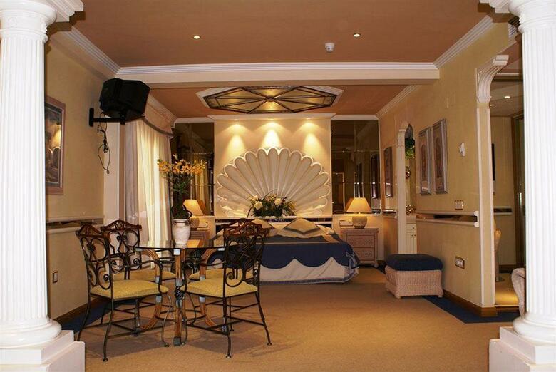 Hotel Benidorm East By Pierre & Vacances