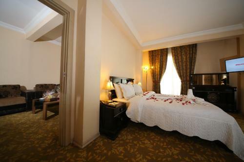 Myhouse Hotel