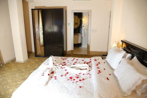 Myhouse Hotel