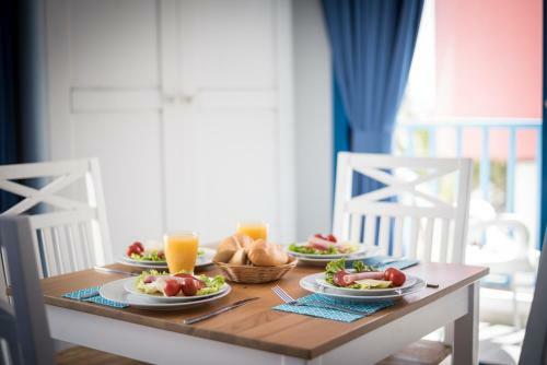 Hostal Riva Guest House Los Abrigos