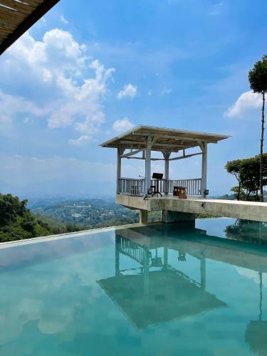 Hotel Mendulang Lembang Resort & Resto