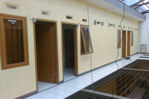 Hostal Kost St 27 (Female Only)